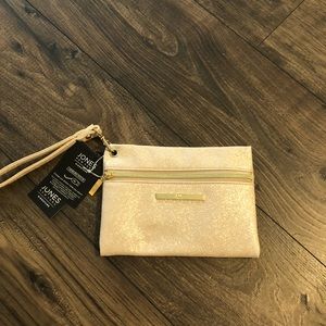 Jones NY Wrislet with Phone Charging pack - NWT